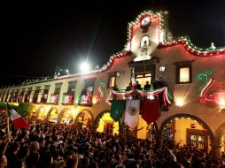 El centro de Tlaquepaque registra gran afluencia de visitantes al tradicional Grito de Independencia. A. HINOJOSA  /