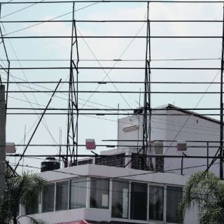 Investigan a funcionarios por otorgar licencias para espectaculares