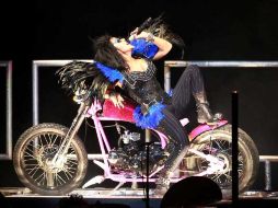 Alejandra Guzmán logró juntar varias generaciones en el teatro Telmex, donde también cantó con Moderatto.E PACHECO  /