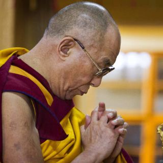 Dos monjes se prenden fuego