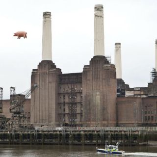 Cerdo sobrevuela Londres en homenaje a álbum de Pink Floyd