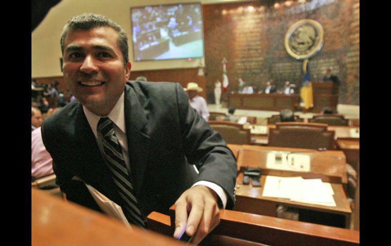 Carlos Briseño pugna porque en el Congreso se aprueben reformas a la ley para incluir la figura de revocación de mandato. A. GARCÍA  /