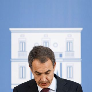 Zapatero disuelve Parlamento antes de elecciones en España