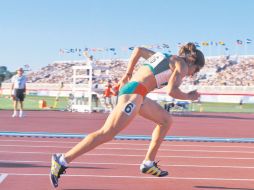 Ana Gabriela Guevara hizo en Winnipeg 99 su primera aparición en Juegos Panamericanos. MEXSPORT  /