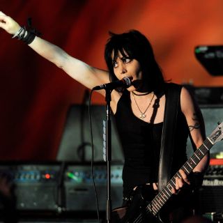 Joan Jett, Guns N' Roses y The Cure, postulados al Salón del Rock