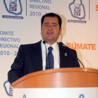 Ávila critíca el detape oficial de Paredes