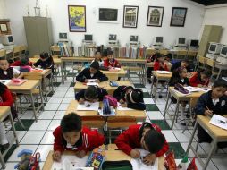 El presidente de la Asociación Estatal de Padres de Familia de la SEJ pide que cada quien tome su rol frente a los niños. A. HINOJOSA  /