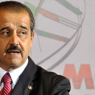 Córdova recibe homenaje por manejo de influenza AH1N1