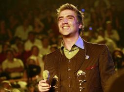 El próximo 11 de octubre estará disponible en tiendas la edición especial del disco con versión original, dueto y remix. ARCHIVO  /