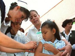 La Secretaría de Salud de Jalisco espera que la Federación cumpla con más dosis para que haya cobertura. ARCHIVO  /