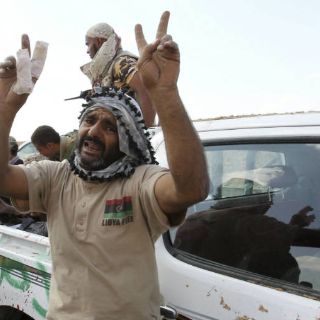 Gadhafi podría podría estar oculto en el sur