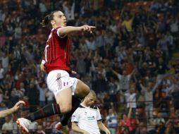 Zlatan Ibrahimovic celebra el triunfo de su equipo en esta joranda de  la Champions. REUTERS  /