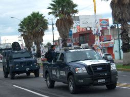 Los agentes fueron trasladados a bordo de unidades de la Policía Federal. ARCHIVO  /