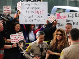 La Toya Jackson, hermana del intérprete, a su llegada a la Corte en Los Ángeles. AFP  /