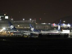 Unos cien vuelos han sido suspendidos, cancelados o desviados por una falla en el aeropuerto de la Ciudad de México. EL UNIVERSAL  /