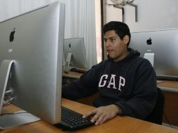 Ahora ven televisión en la computadora. ARCHIVO  /