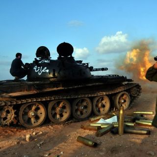 Gobierno interino libio captura aeropuerto de Sirte