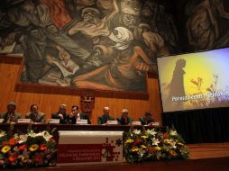 Al evento, asistieron Héctor Raúl Perez, rector del CUCS, y el secretario de salud Alfonso Petersen. S. NÚÑEZ  /