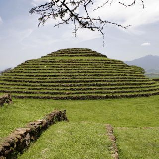 Hasta fin de año, Centro Guachimontones
