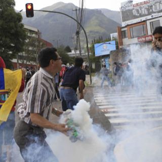 Fiscal pedirá levantar secreto de documentos sobre motín policial en Ecuador