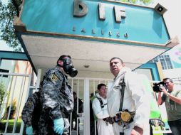 Personal de la Policía del Estado, de Guadalajara y Protección Civil participa en la movilización por la alerta de bomba.  /