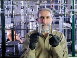 Daniel Nocera, Investigador del Centro de Tecnología de Massachusetts dijo que es un gran paso. ESPECIAL  /