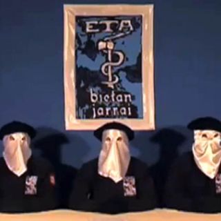 Aparato político de ETA anuncia disolución