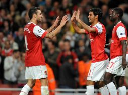 Junto con Fàbregas se encuentran con alguna lesión Andrés Iniesta, Ibrahim Afellay y Alexis Sánchez. MEXSPORT  /