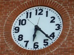 Mañana todos los relojes en Uruguay deberán adelantarse en una hora. EFE  /