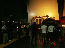 Aproximadamente, 300 personas se encontraban en la plaza durante el incendio.  /