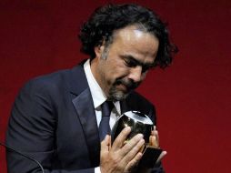 El director mexicano Alejandro González Iñarritu recibe el premio Golden Icon por su trayectoria cineasta. NTX  /