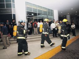 Entrada de la plaza en donde, tras el incendio que provocó una gran confusión y caos.  /