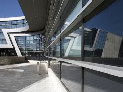 La Evelyn Grace Academy es un edificio estilizado de cristal. REUTERS  /