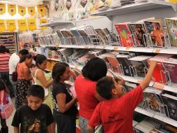 Las políticas de sobreendeudamiento conllevan efectos negativos en el bienestar de las familias mexicanas, señalan.  /