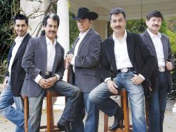Los Tigres del Norte están nominados al Grammy por el tema Golpes en el corazón. ESPECIAL  /