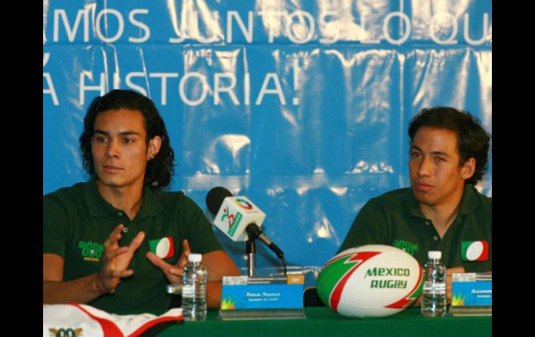 Alejandro Chavez (D) y Pascal Nadaud, seleccionados mexicanos de la especialidad. MEXSPORT  /