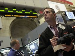 Economistas temen que los mercados europeos se adelanten a los políticos mientras que éstos hacen acuerdos.  /