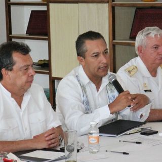 La democracia no puede ser rehén de algún partido político: Blake