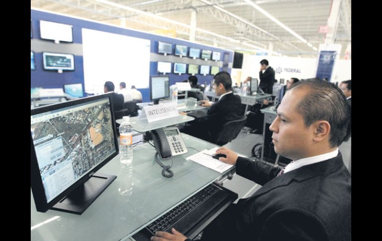 El centro de mando de la Secretaría de Seguridad Pública Federal tendrá comunicación en tiempo real con otras corporaciones.  /