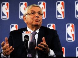 David Stern en rueda de prensa tras una reunión de cuatro horas entre los dueños y los jugadores. AFP  /
