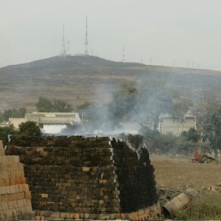 Detectan ‘graves’ problemas de polución por ladrilleras en El Ahogado