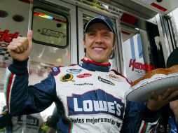 Fernández acudió al anuncio de una carrera de autos clásicos (9 de Octubre) en el Autódromo Hermanos Rodriguez. MEXSPORT  /