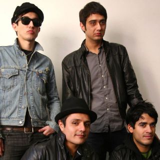 División Minúscula alterna presentaciones con producción de nuevo disco