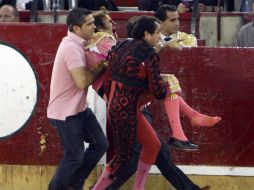 El torero se encuentra entubado para respiración traqueal. EFE  /