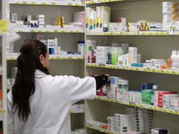 Piden no tirar los medicamentos caducos ni sus envases con el resto de la basura.  /