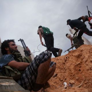 Ataques dejan 17 soldados muertos  y más de 200 heridos en Libia