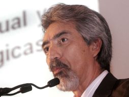 Enrique Villa, director general del Conacyt, encabezó hoy la premiación. EL UNIVERSAL  /