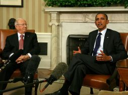 Este viernes se reunieron el presidente Obama y el primer ministro tunecino, Beji Caid Essebsi. EFE  /