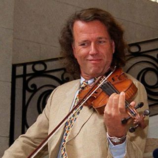 André Rieu cautiva y derrocha energía en un magnífico espectáculo