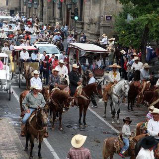 Jinetes y calandrias le dan un color diferente a la ciudad